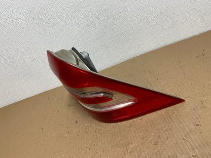 2001-2004 Mercedes-Benz C230 C240 W203 C-Class Right Passenger Tail Light AB66341