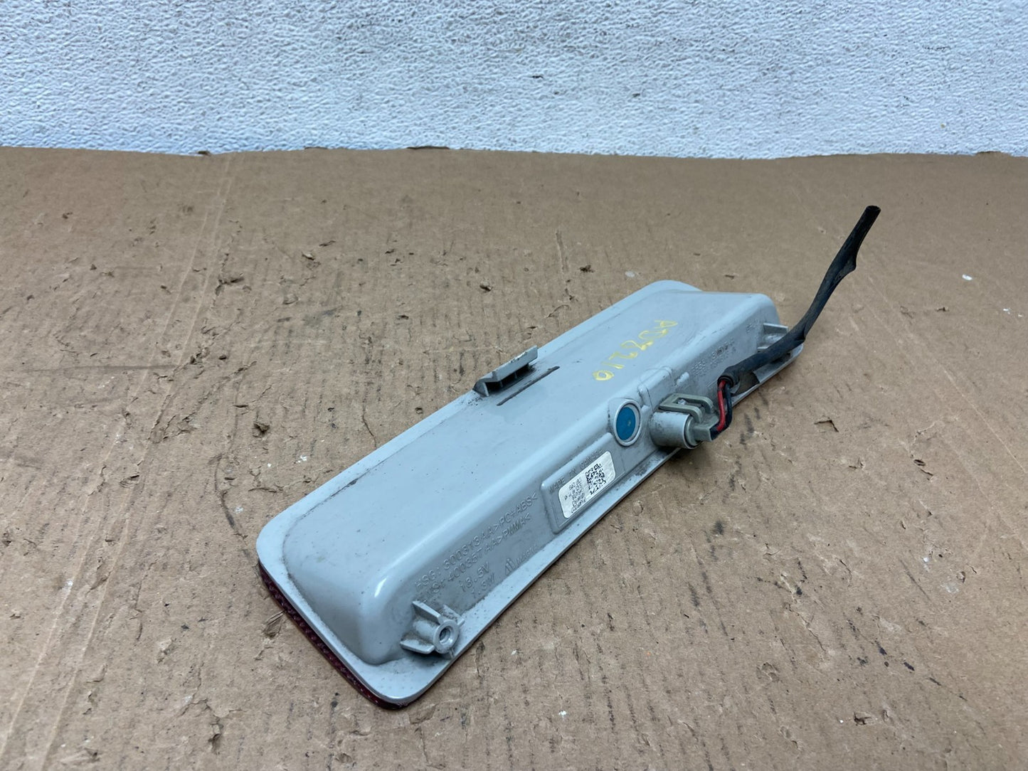 2012 to 2014 Ford Edge Rear Third Brake 3rd Light Lamp AD8210 DG4