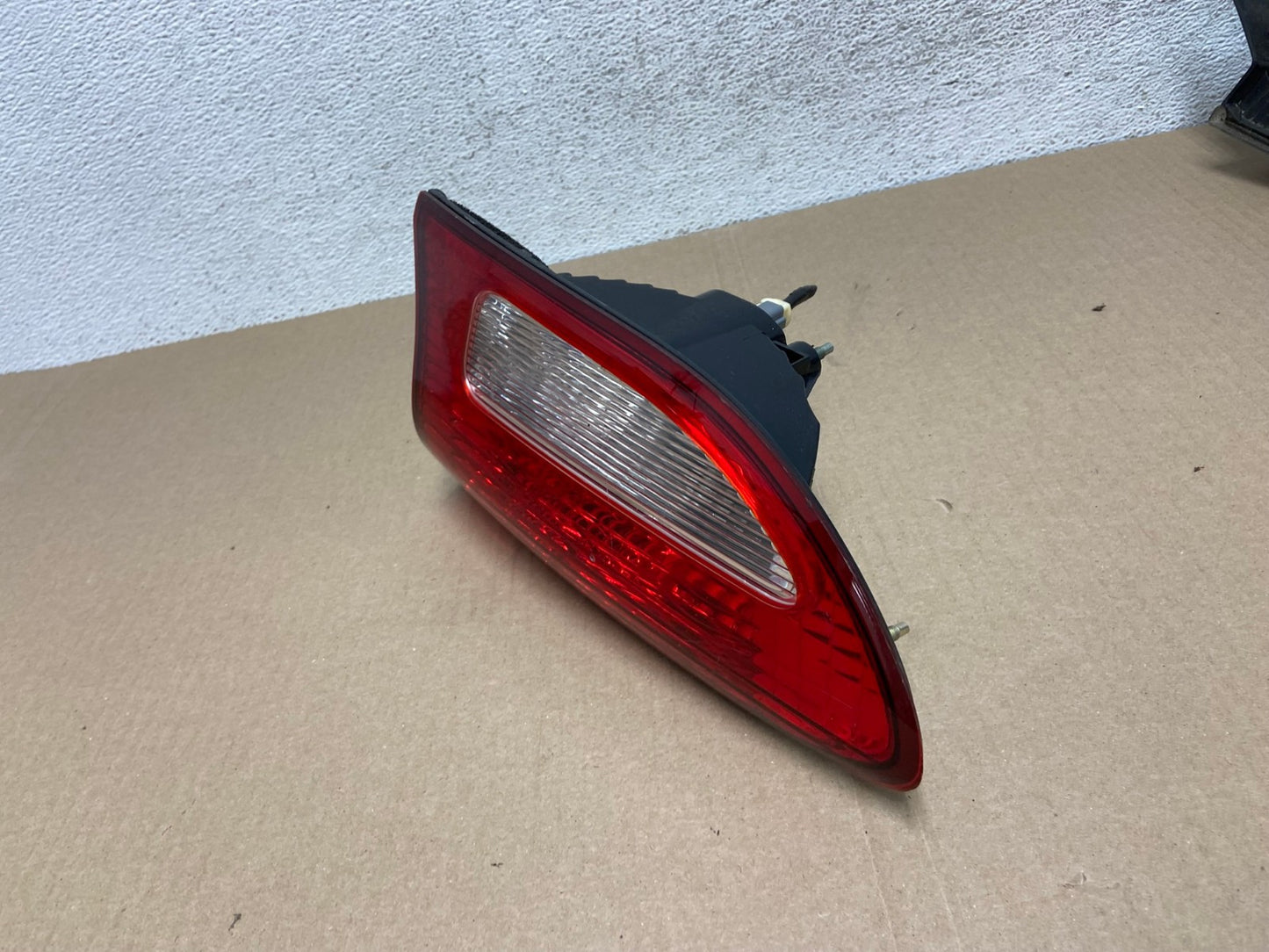 2006 2007 Subaru Tribeca B9 Right Passenger Side Tail Light Inner AE9405 LK1