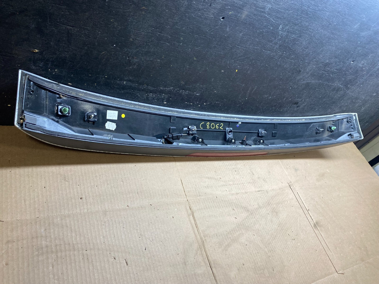 2007 to 2009 Audi Q7 Rear Tailgate Spoiler W/ 3RD Third Brake Light OEM C8062 DG8