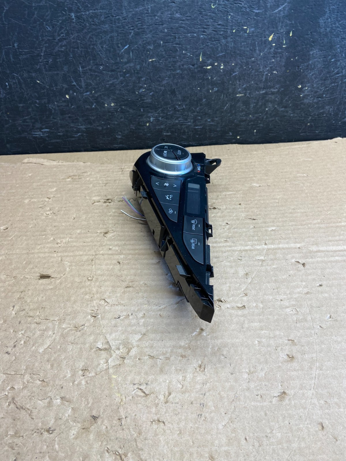 2015 2016 2017 Toyota Prius C A/C Heater Climate Control Unit Switch af2696 DG2