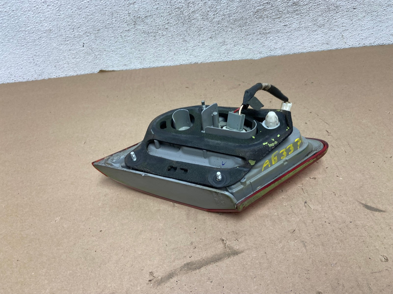 2010 - 2011 Toyota Camry Right Passenger RH Side Inner Tail Light AG3376 LK6