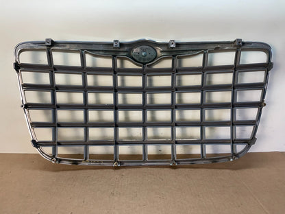 2005 to 2010 Chrysler 300 Front Upper Grille Grill AJ1259 DG3