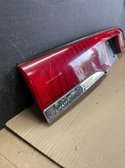 1989 1990 Mercury Cougar LS Rear Trunk Center Tailgate Tail Light Panel af33402