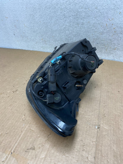 2000 to 2007 Ford Taurus Right Passenger RH Side Halogen Headlight AI9257 LK6