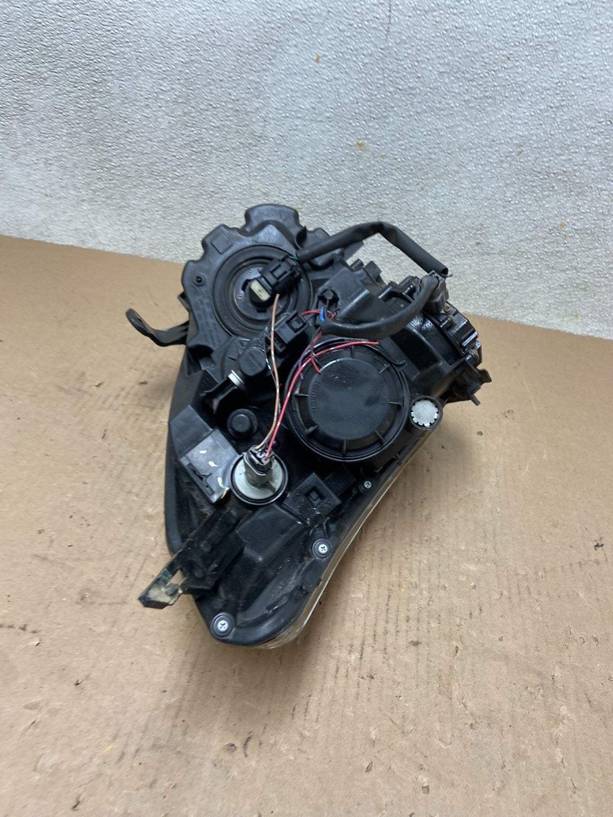 2008 to 2013 Nissan Rogue HID Xenon Headlight Left Driver Lh Side Oem AB6026 DW10