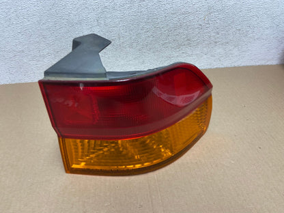2002 2003 2004 Honda Odyssey Right Passenger Side Tail Light AE9426 LK0