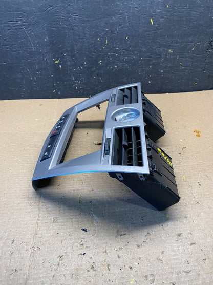 2007 2010 Chrysler Sebring Center Dash Radio Clock Bezel Trim Panel Oem q9690 DG4