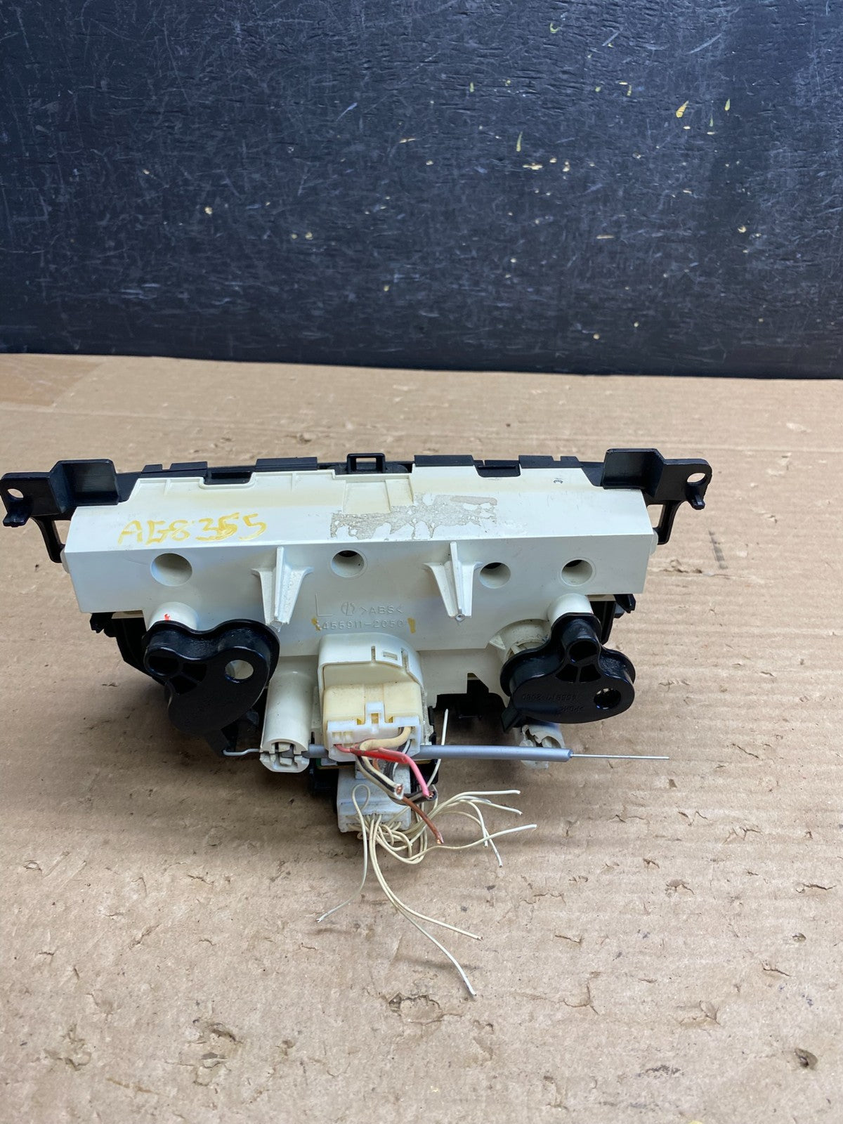 2004 - 2005 Toyota RAV4 A/C Heater Climate Control Unit Switch AG8355 DG3
