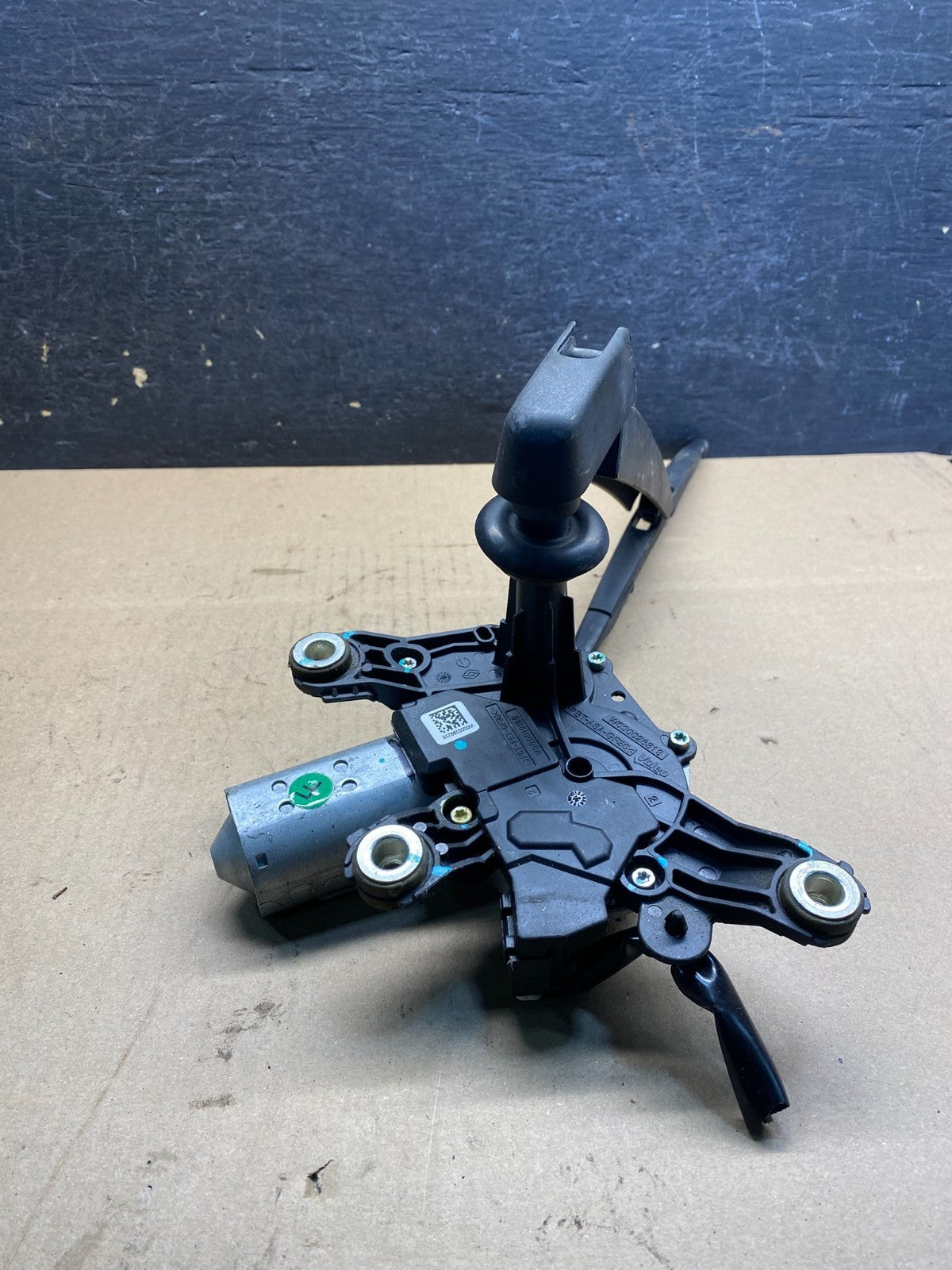 2017 to 2021 Nissan Rogue Rear Windshield Wiper Motor AI5271 DG2