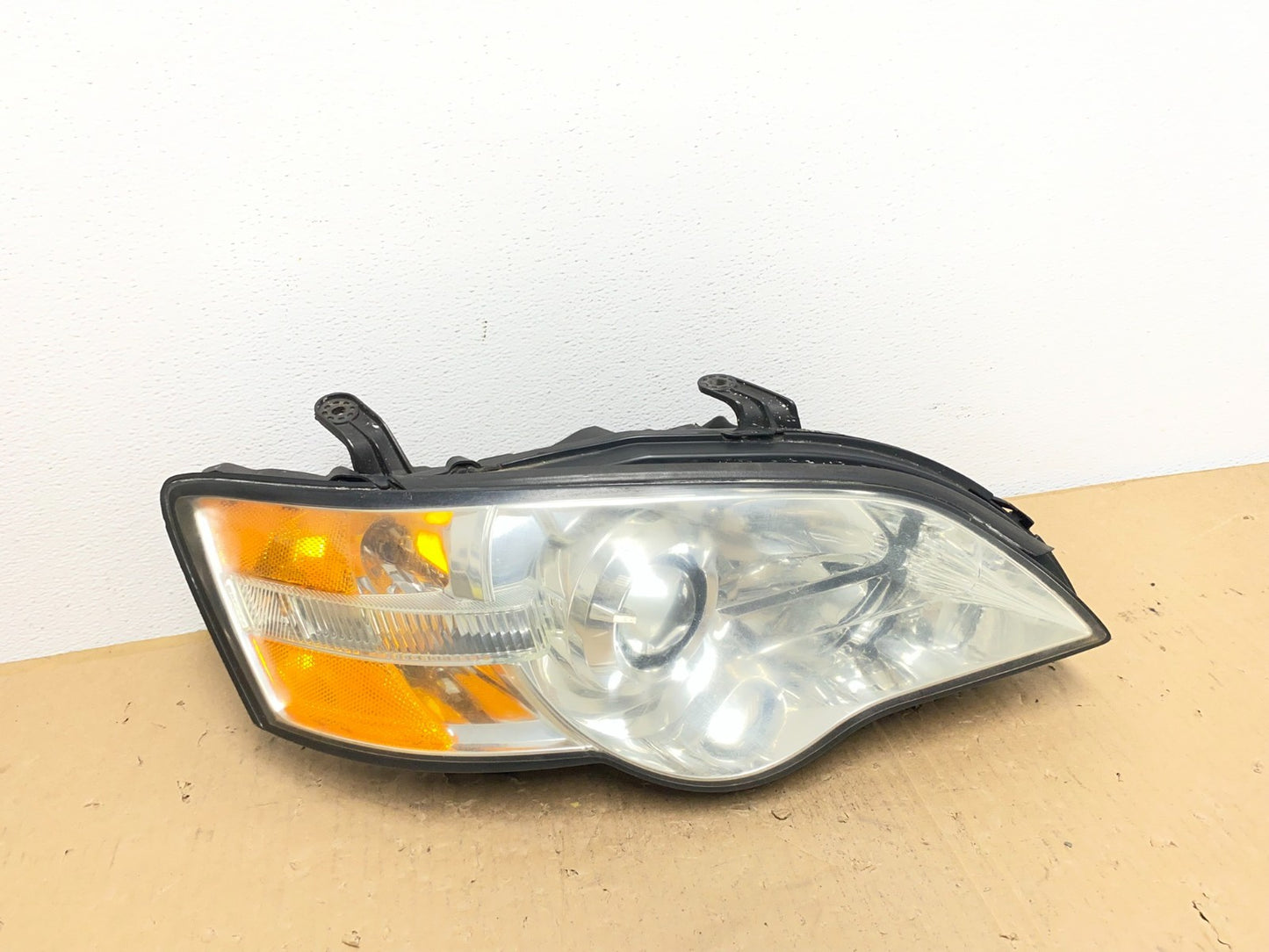 2006 to 2007 Subaru Legacy Right Passenger RH Side Headlight AB6704 DW0