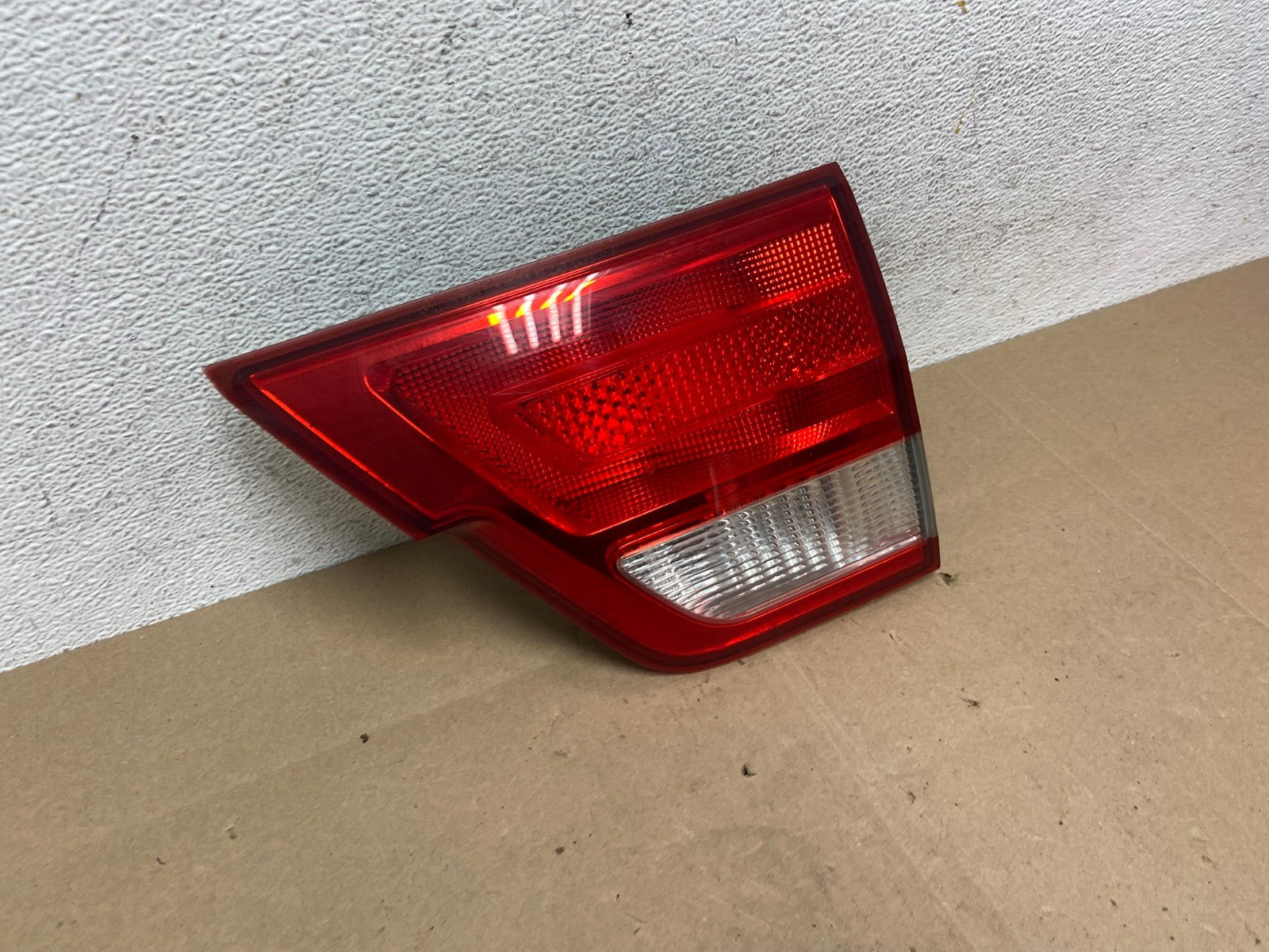 2011-2013 Jeep Grand Cherokee Right Passenger Rh Inner Tail Light AE4958 LK2