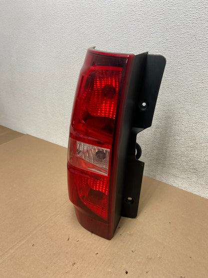 2008-2014 Chevrolet Tahoe Suburban Driver Lh Left Side Tail Light AG6624 DW1