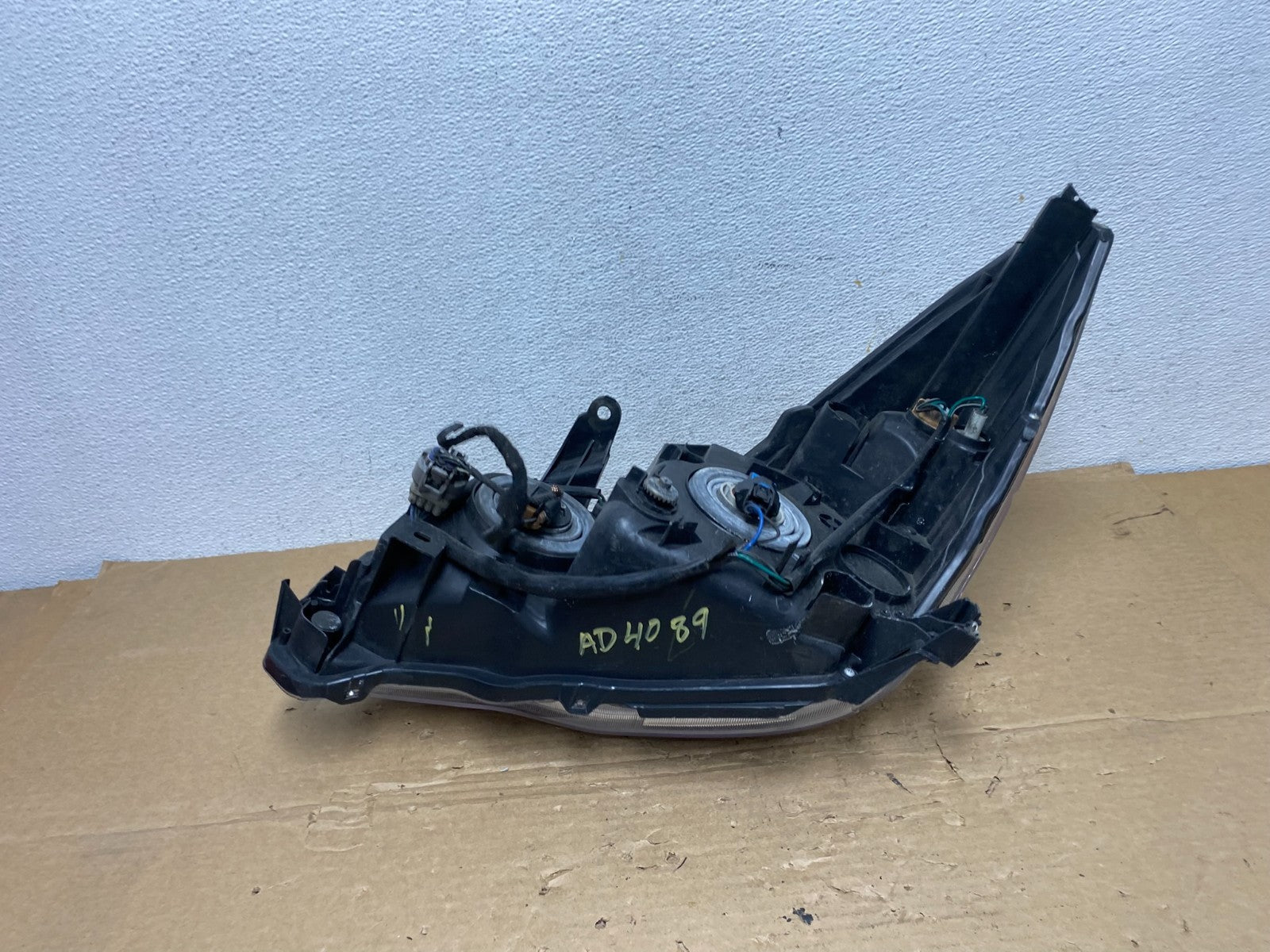 2014 to 2016 Subaru Forester Right Passenger Headlight Halogen TYC AD4089 DW7