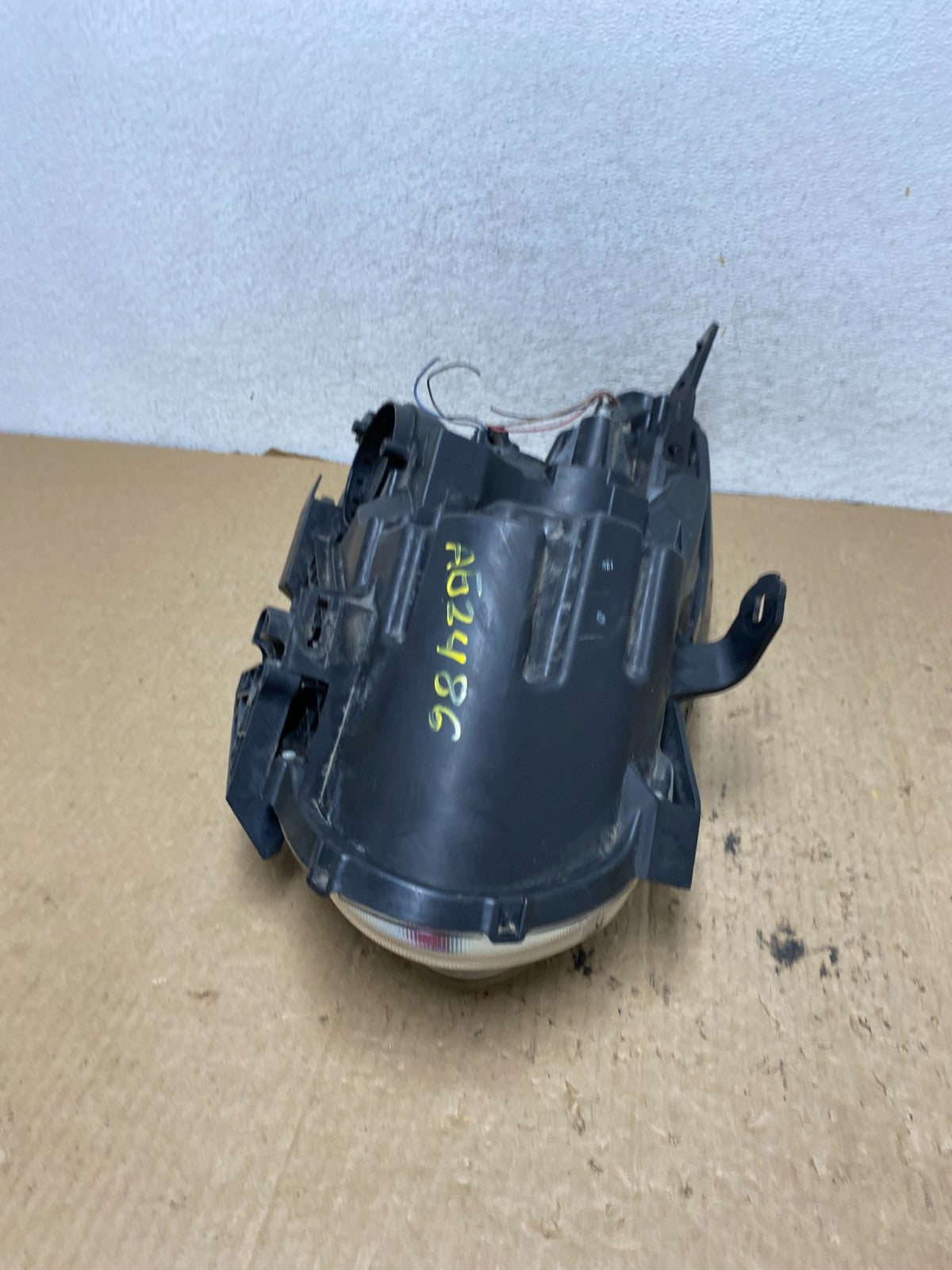 2008 to 2013 Nissan Rogue Left Driver LH Halogen Headlight AG2486 DW6