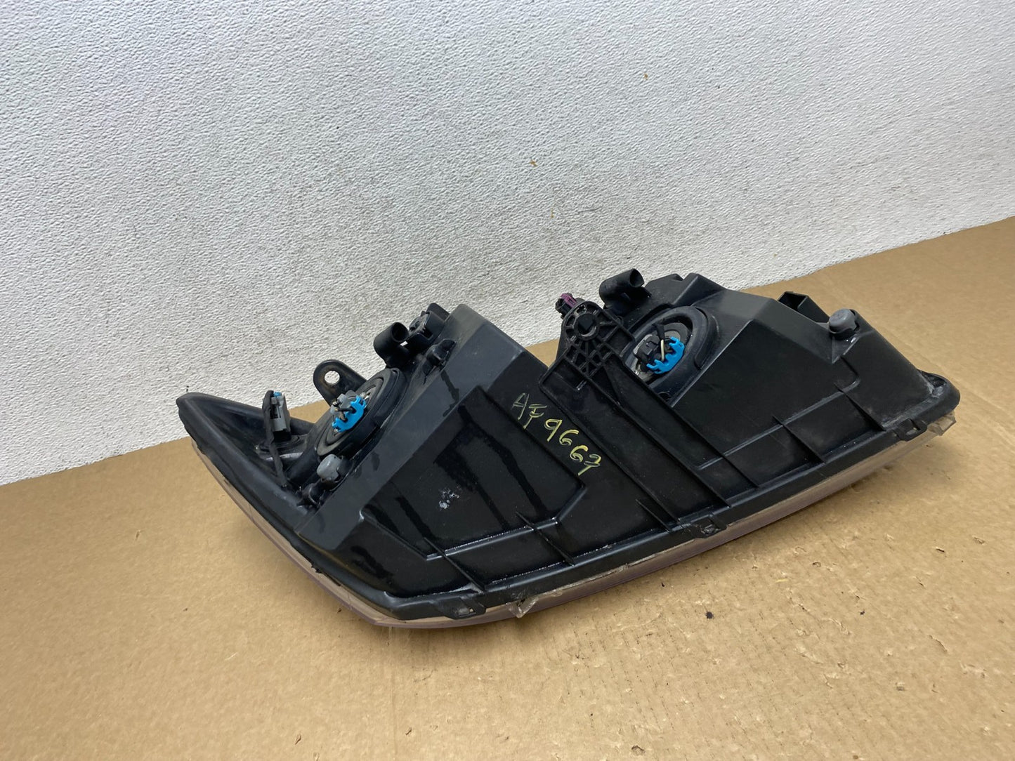 2009 to 2017 Dodge Journey Headlight Left Driver Lh Side Halogen AF9667 DW7