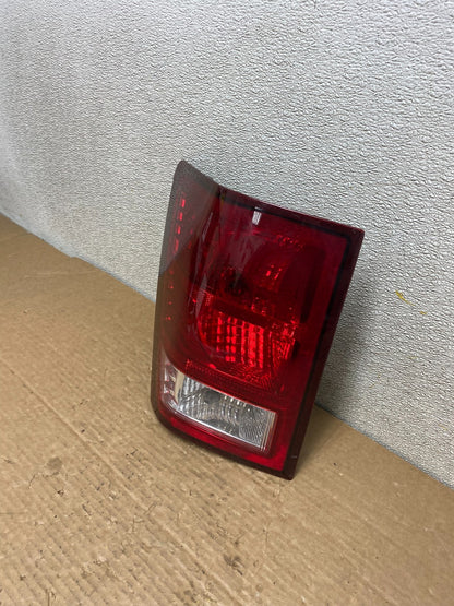 2007 to 2010 Jeep Grand Cherokee Left Driver Lh Tail Light Oem Z2637 DW1