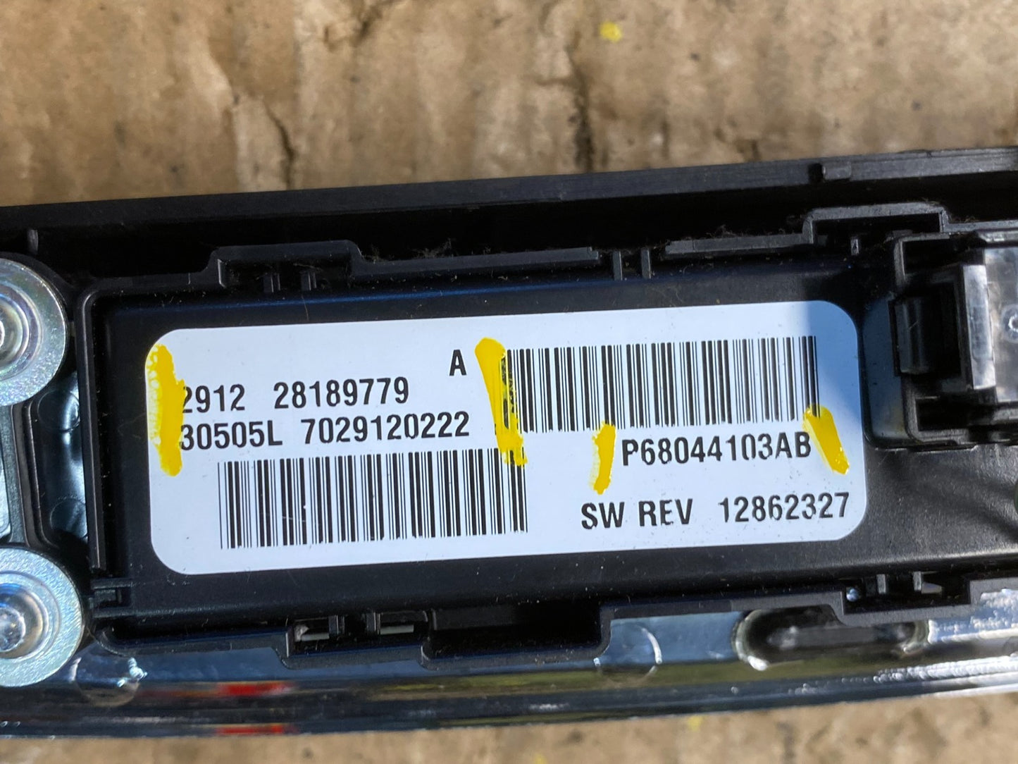 2011-2014 Chrysler 200 Dash Radio Bezel Trim Clock Hazard Bezel S8885 DG5