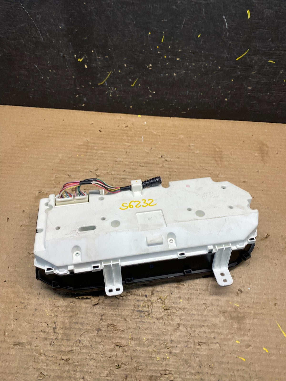 2005 to 2010 Toyota Avalon Cluster Speedometer OEM S6232 DG3