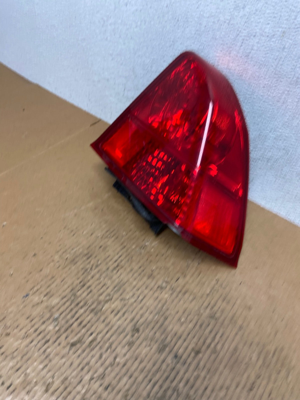 2001 -2003 Honda Civic Sedan Right Passenger Side Tail Light AE1200 LK1