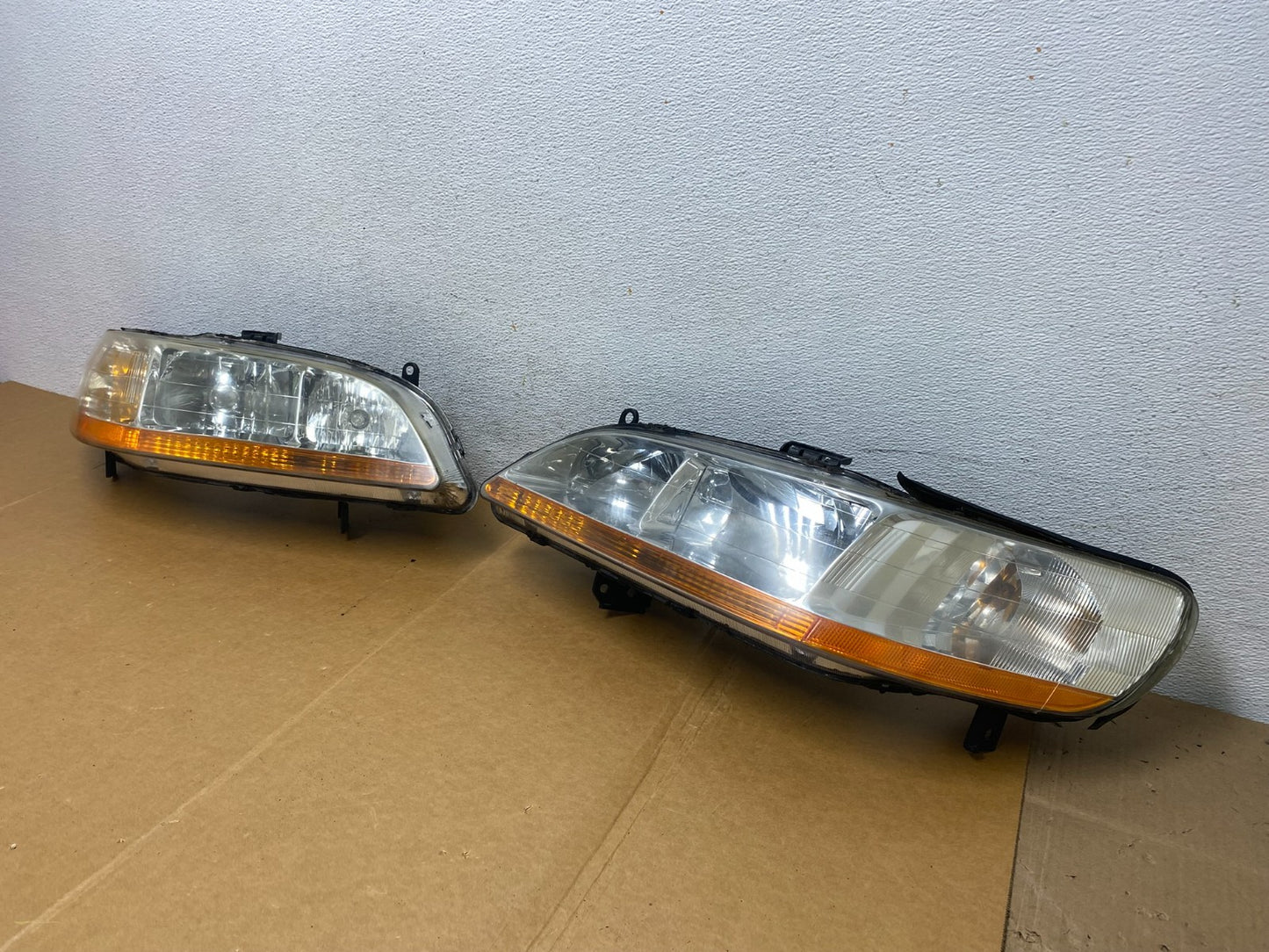 1998 to 2002 Honda Accord Left+Right Set Side Headlights AD8904 DW1