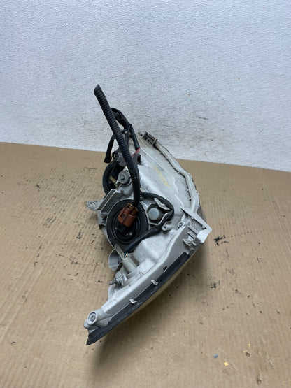 2005 to 2006 Toyota Camry Left Driver LH Halogen Headlight AF6006 DW8