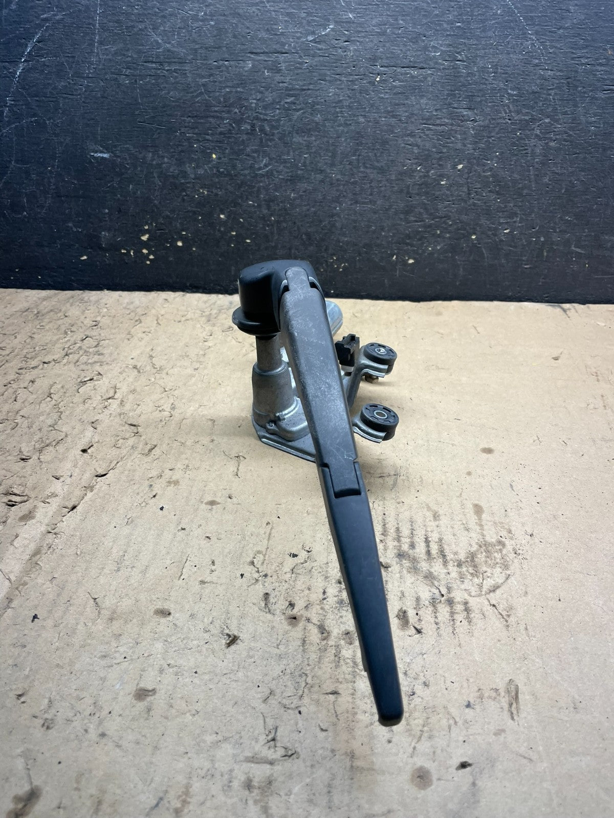 2008 to 2014 Scion xD Rear Wiper Motor OEM w6834 DG4