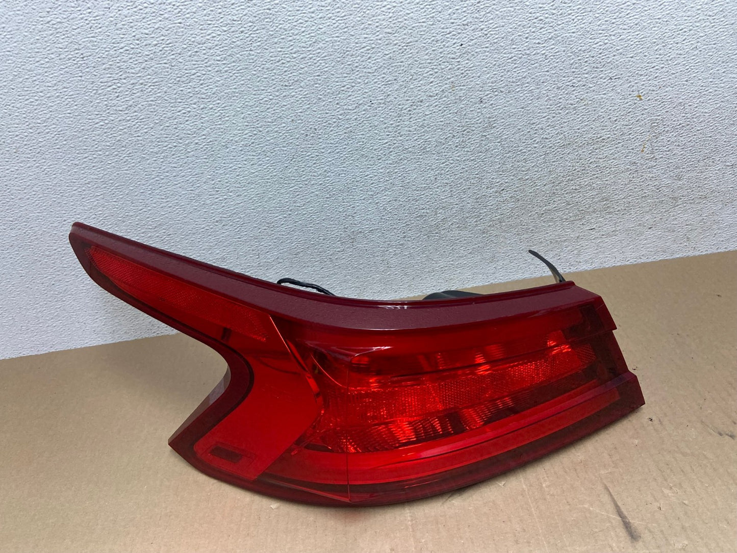2016 2017 2018 Nissan Maxima Left Driver LH Tail Light AE6975 LK0