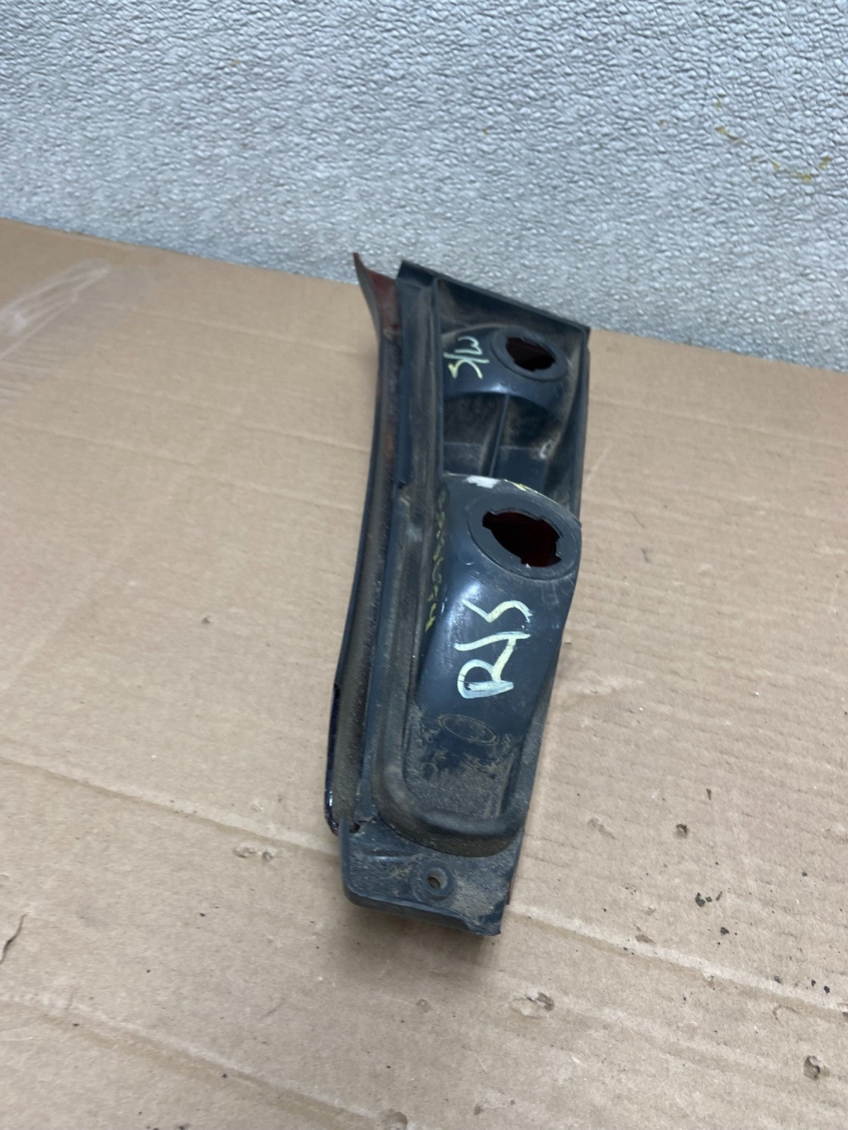 1986 - 1991 Ford Taurus Wagon Right Passenger RH Side Tail Light AA8674 LK8