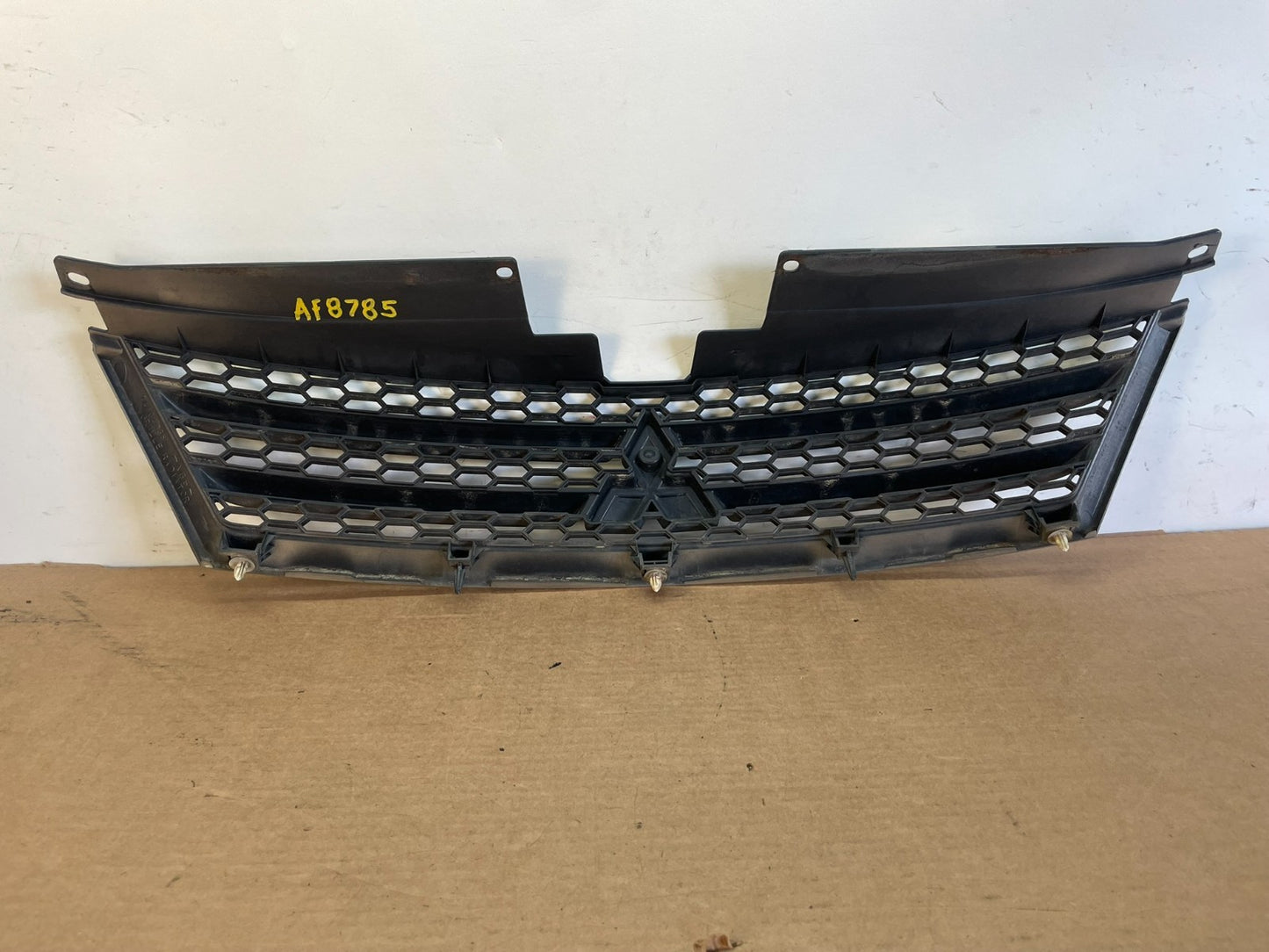 2007 - 2009 Mitsubishi Outlander Front Upper Grill Grille AF8785 DG5