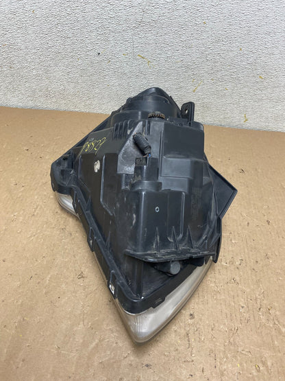 2007 to 2010 Kia Sportage Left Driver LH Halogen Headlight P8827 DW10