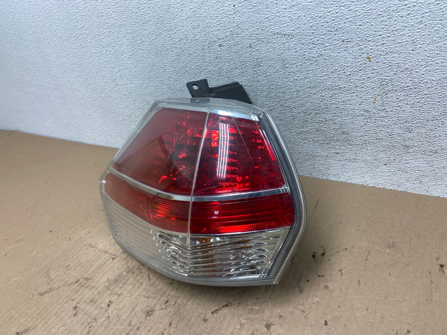 2014-2016 Nissan Rogue Left Driver LH Side Outer Tail Light AE8843 LK1