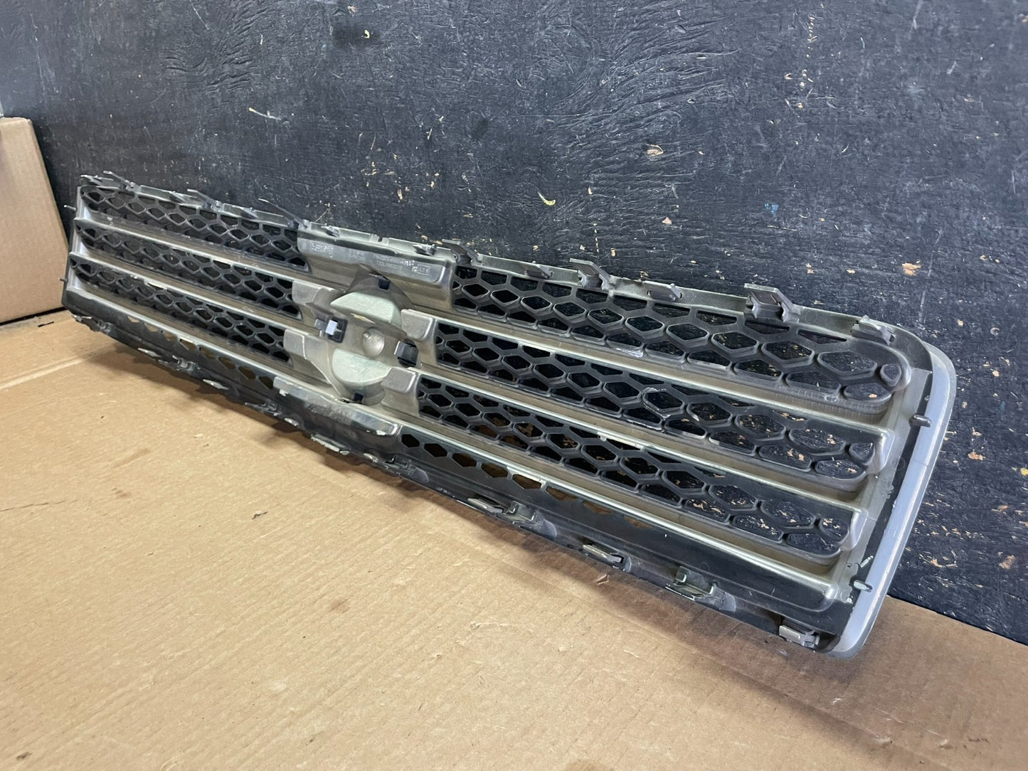2009 to 2011 Nissan Maxima Front Upper Grill Grille Oem ab3023 DG7