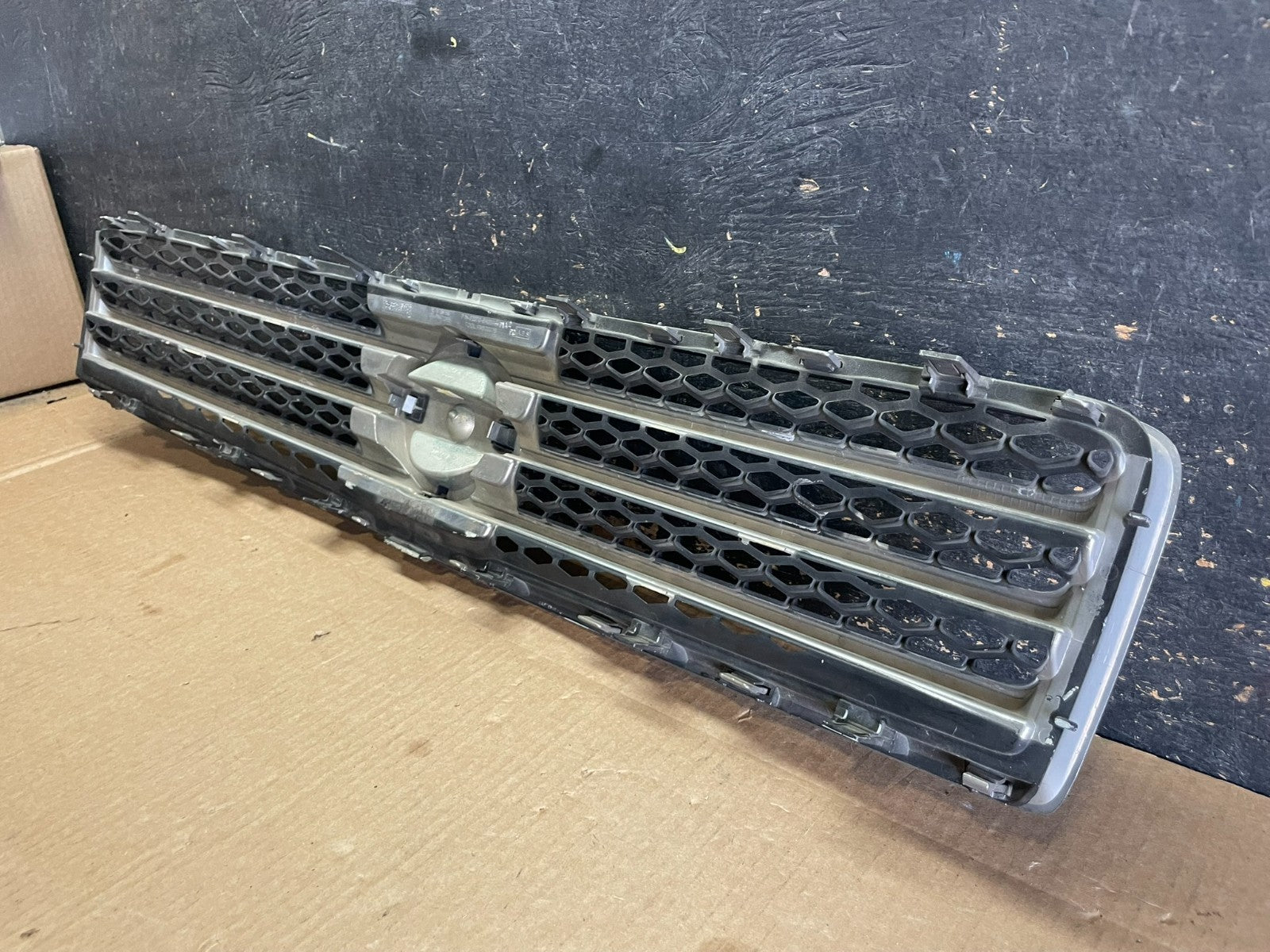 2009 to 2011 Nissan Maxima Front Upper Grill Grille Oem ab3023 DG7