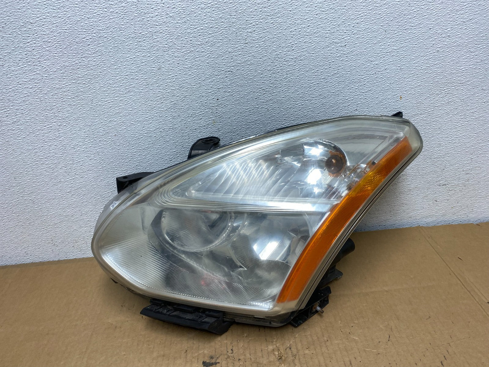 2008 to 2013 Nissan Rogue Left Driver LH Halogen Headlight AD0859 DW0