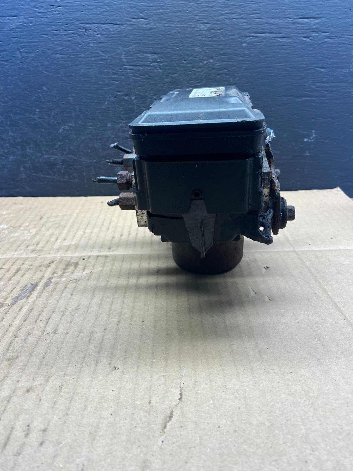 2008-2010 Ford E-150 ABS Anti-Lock Brake Pump Module 8C24-2C346-BG AD29834
