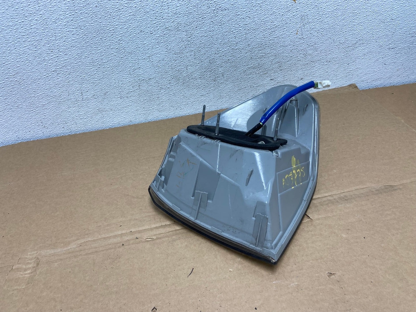 2006 to 2007 Lexus RX400H Left Driver LH Side Tail Light AD3778 LK5
