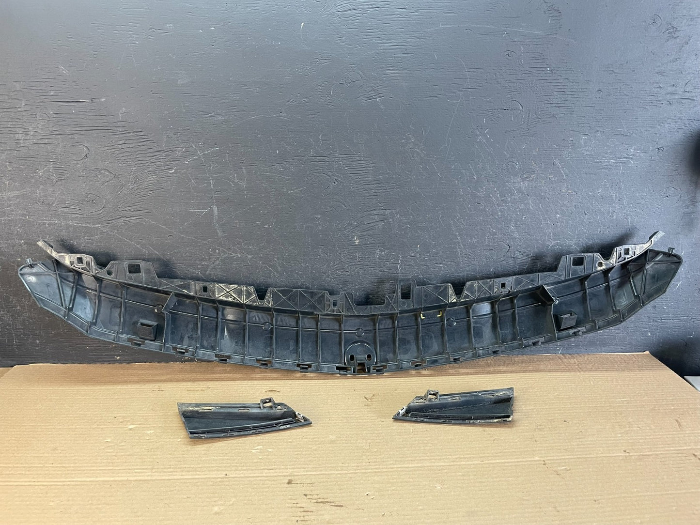 2014 to 2020 Mercedes-Benz CLA250 Upper Support Bracket Front Bumper AF34123
