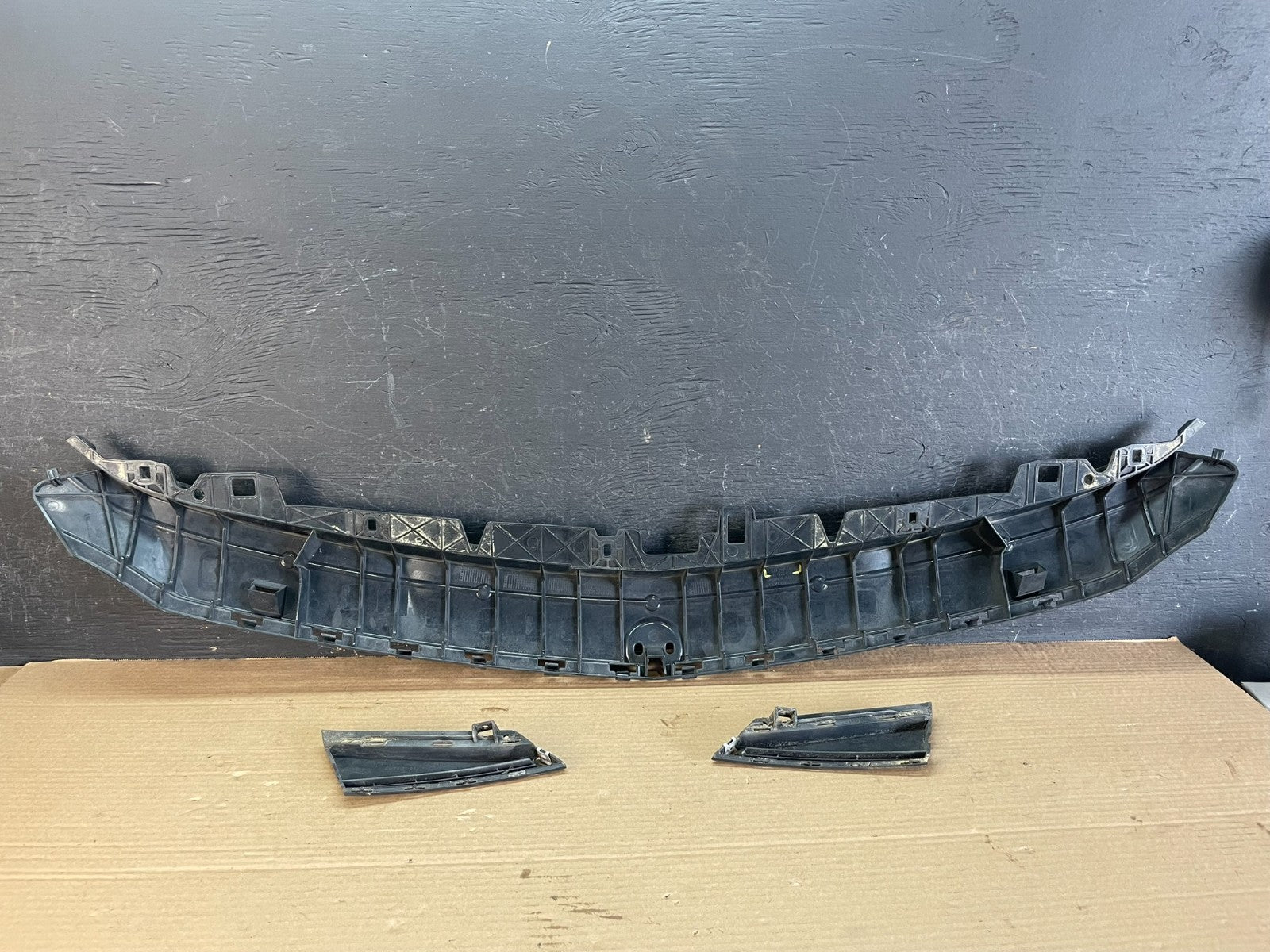 2014 to 2020 Mercedes-Benz CLA250 Upper Support Bracket Front Bumper AF34123