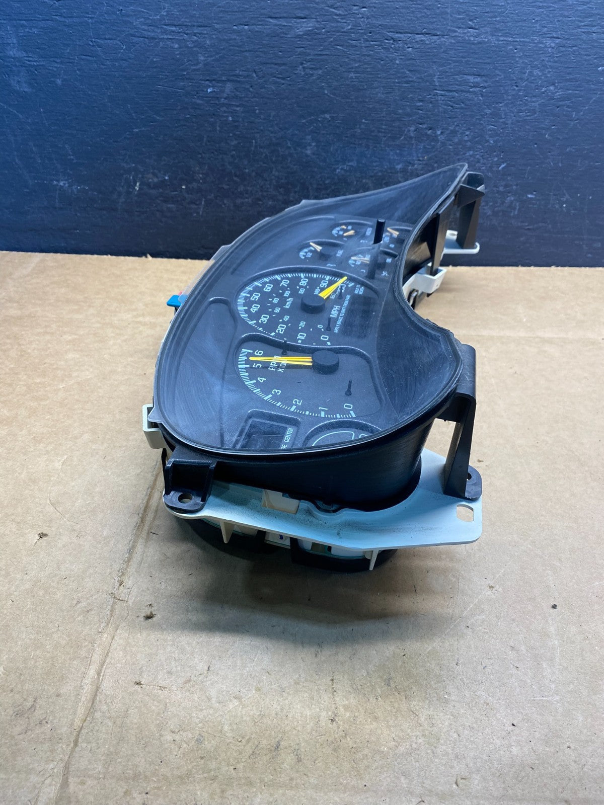 1999 to 2002 Chevrolet Silverado Sierra Cluster Gauge Speedometer AD3678 DG1