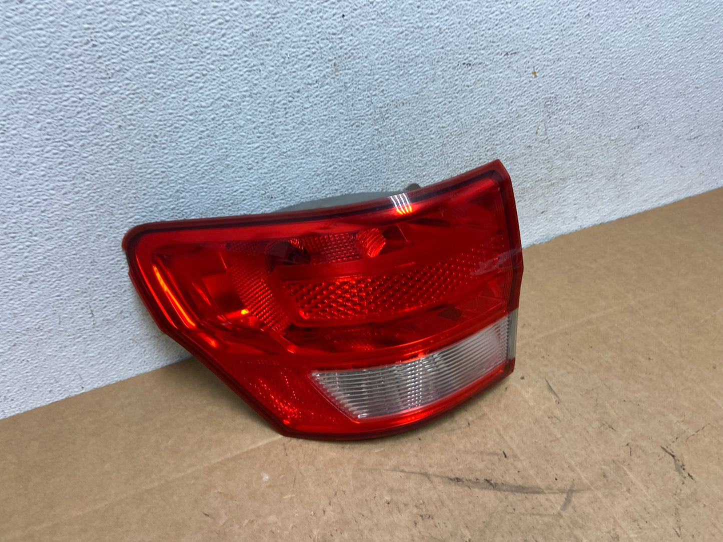 2011-2013 Jeep Grand Cherokee Left Driver Side Lh Tail Light AD6146 LK2