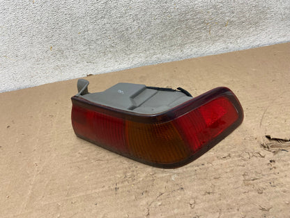 1997 1998 1999 Toyota Camry Tail Light Right Passenger Rh Side AI1119 LK0