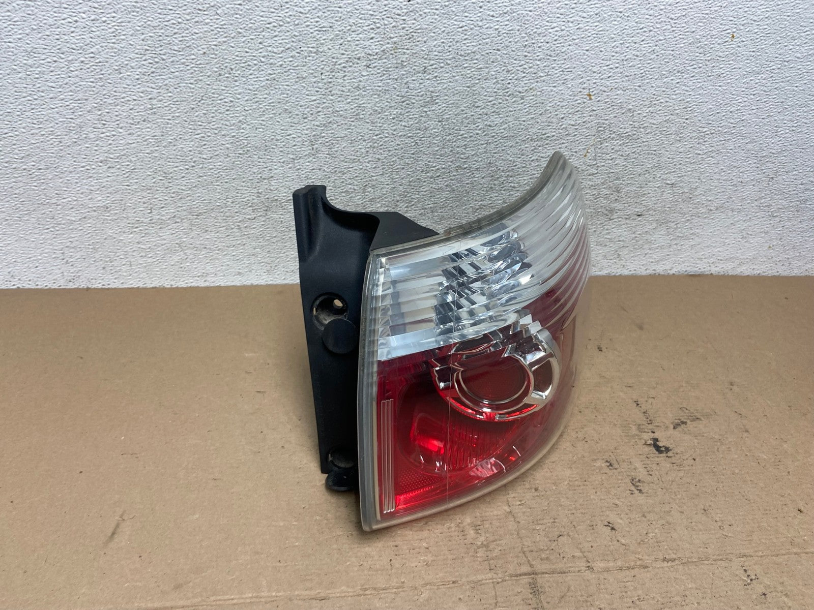 2007 to 2012 GMC Acadia Halogen Tail Light Right Passenger RH Side AF4863 LK2