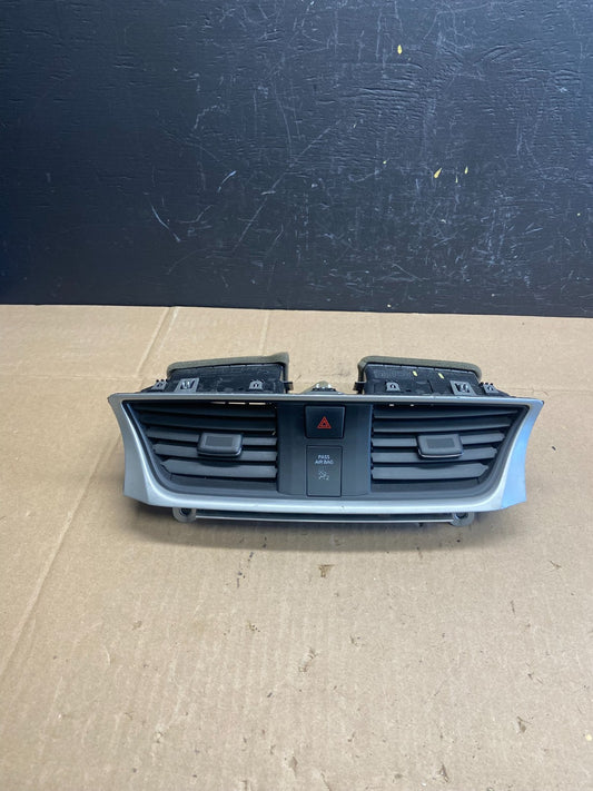 2013 to 2015 Nissan Sentra Air Vents Top Dash Center W/Hazzard Switch ab9298 DG0