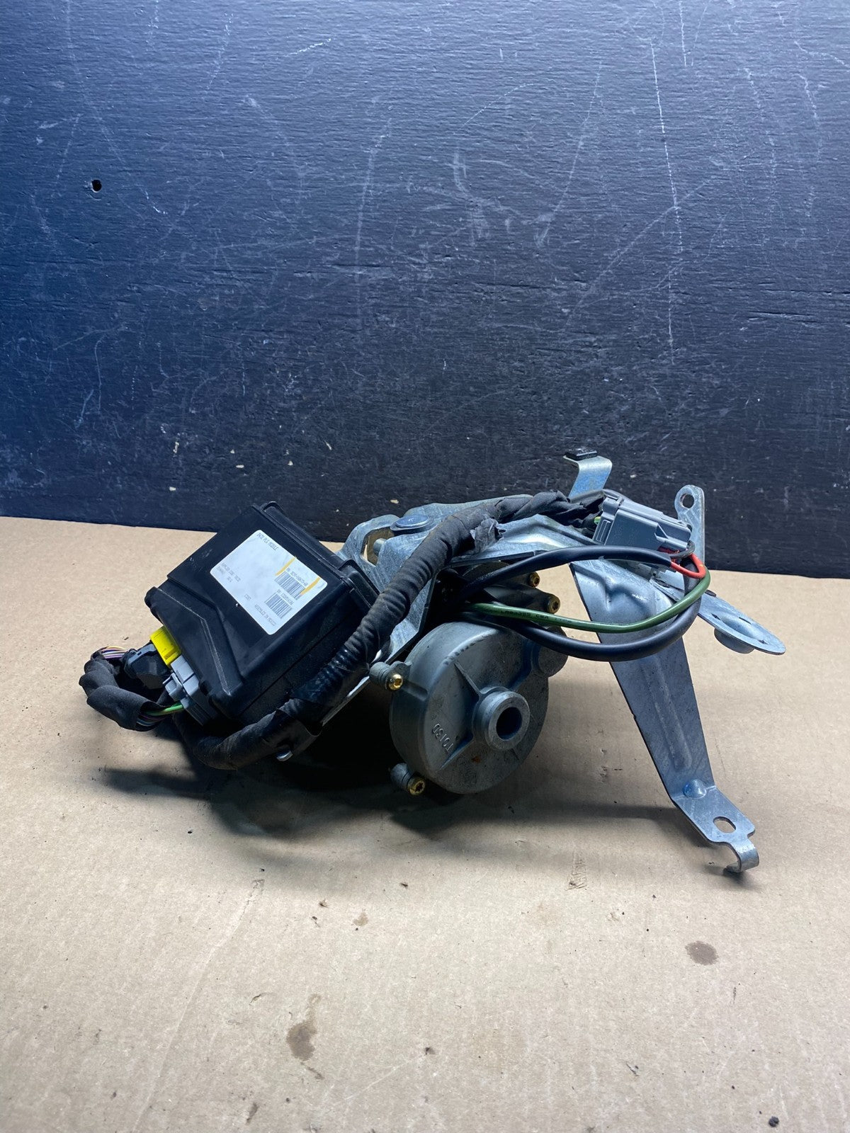 2013 - 2019 Lincoln MKT Power Motor Liftgate Tailgate Control Module AG3889 DG1