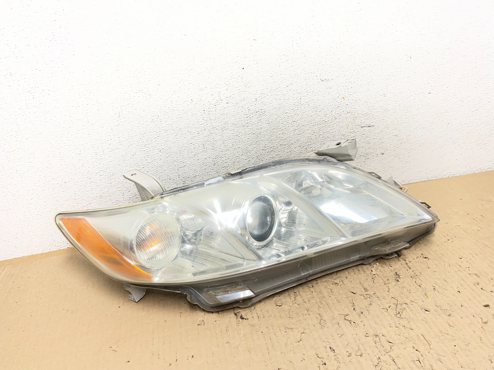 2007 - 2009 Toyota Camry Halogen Right Passenger Headlight AF7200 DW0