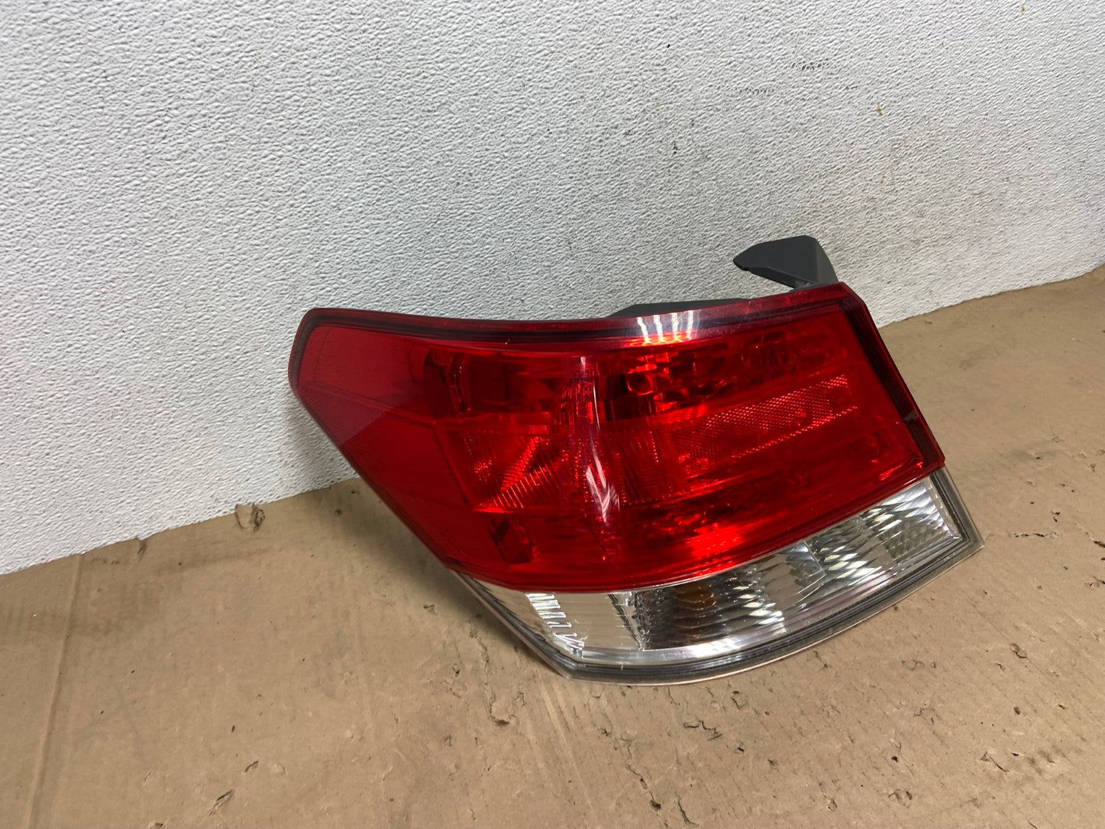2010 to 2014 Subaru Legacy Left Driver LH Side Tail Light AE9239 LK2
