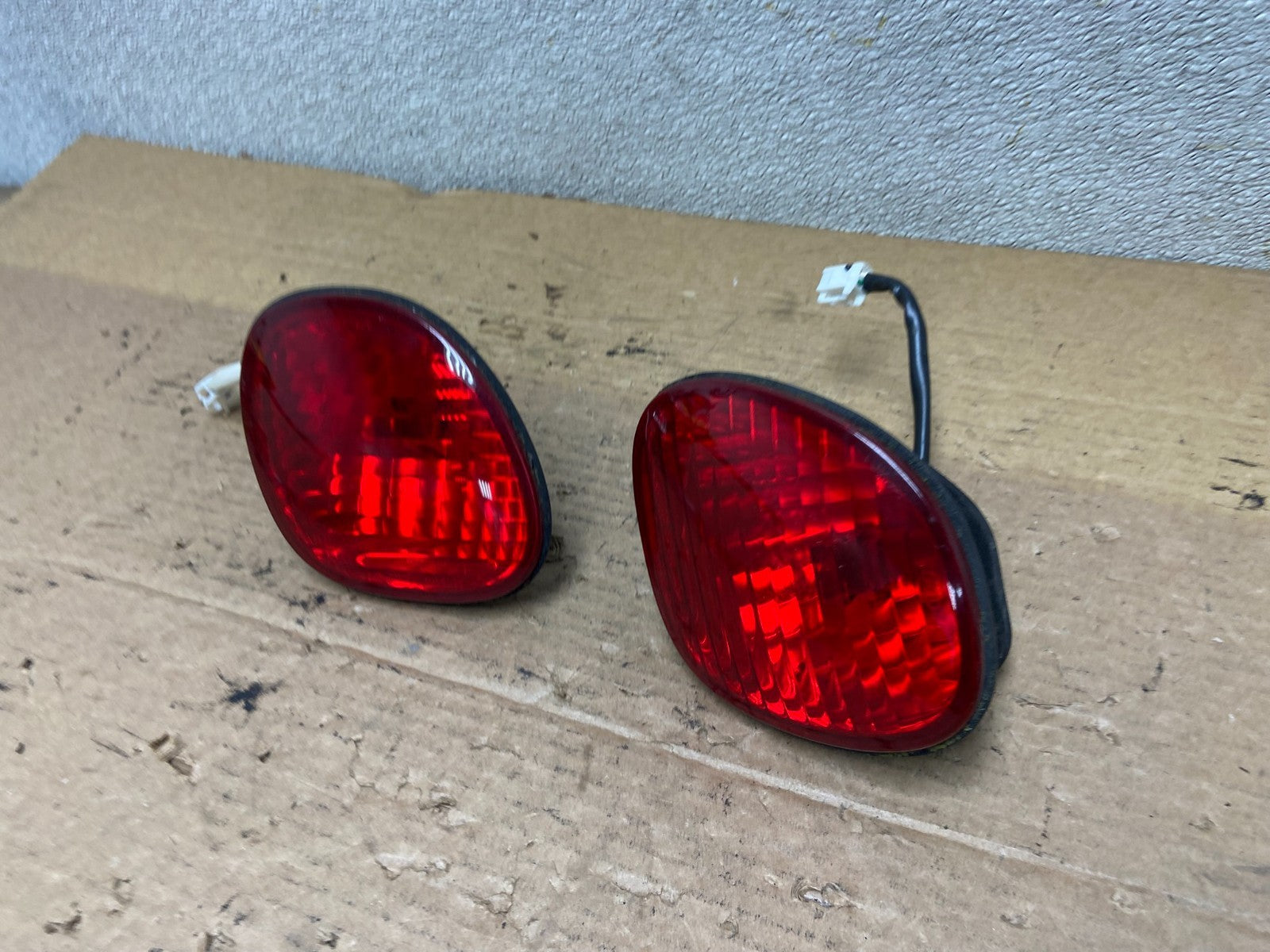 1998 to 2005 Lexus Gs300 Left+Right Tail Lights AB3385 LK1