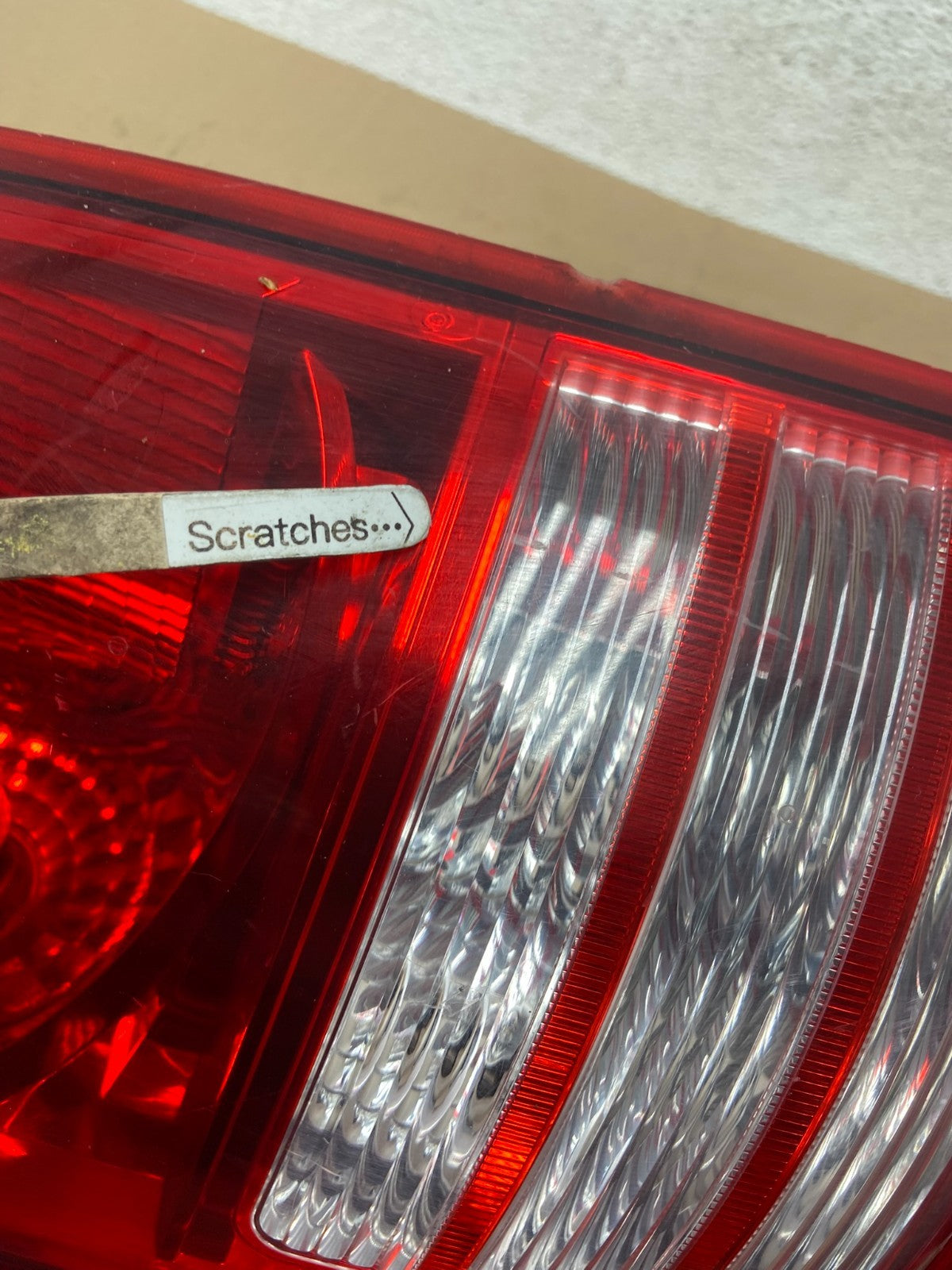2008-2010 Chrysler Town and Country Left Driver Tail Light AE6014 DW3