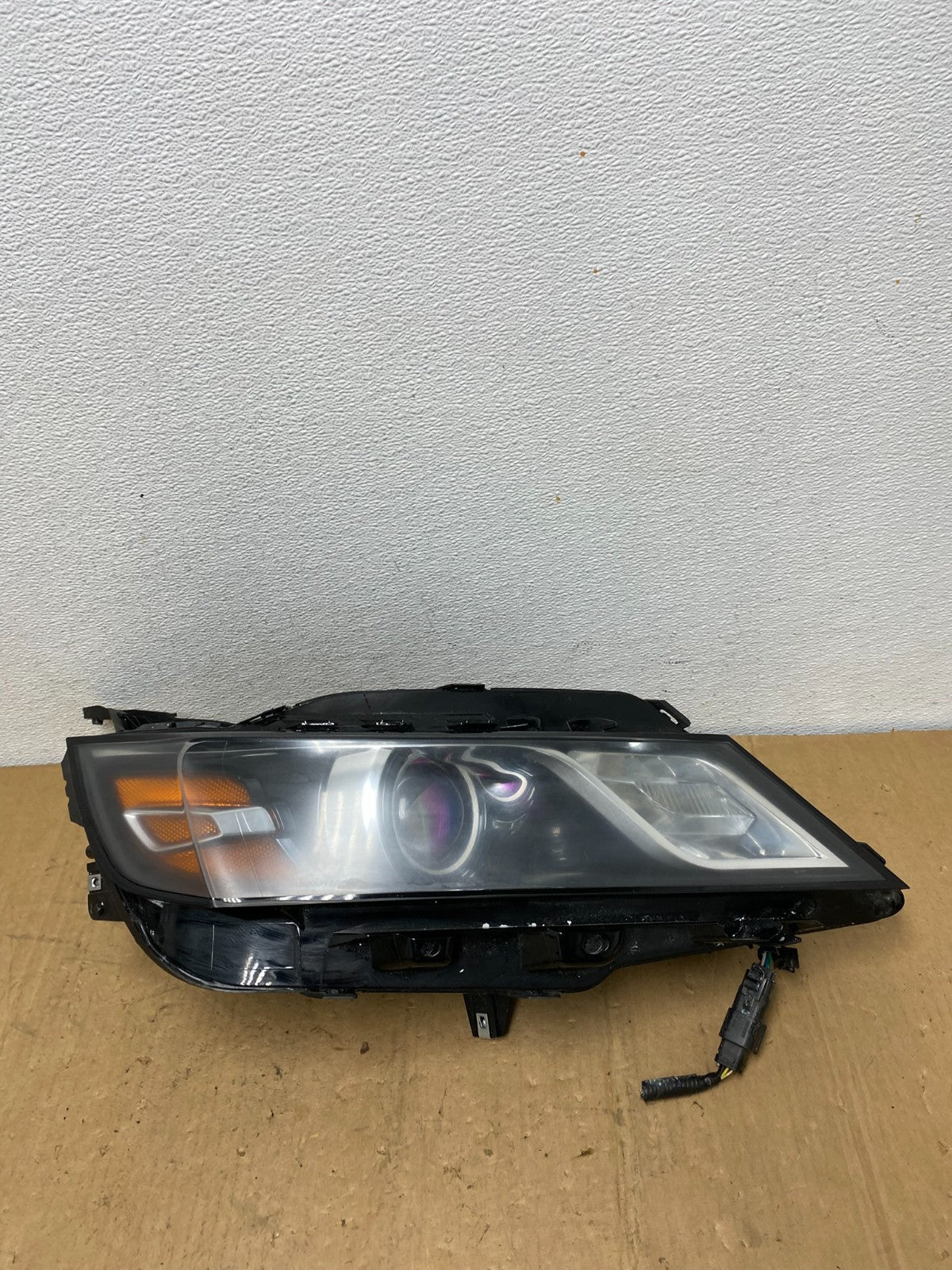 2014 to 2020 Chevrolet Impala Right Passenger RH Headlight Halogen AC8665 DW0
